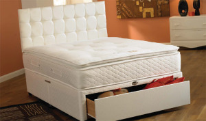 Roma bed and mattress